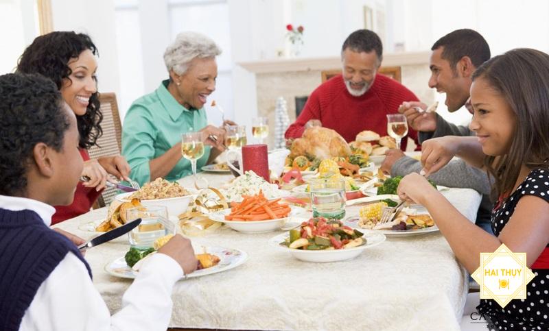 7 quy trình không thể thiếu khi tiếp khách tại nhà riêng