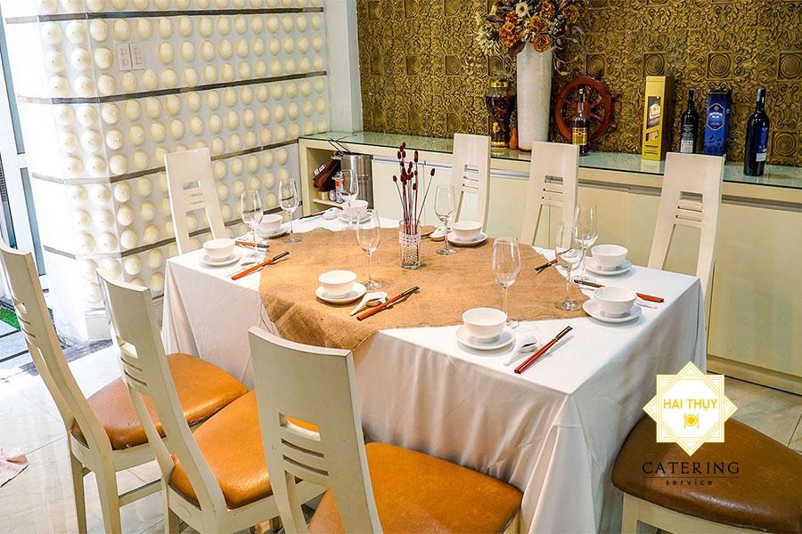 Không gian buổi tiệc luôn được chú trọng
