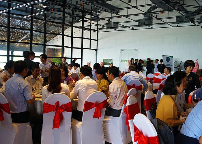 Khởi tiệc liên hoan công ty ấn tượng với các hình thức tổ chức tiệc độc đáo