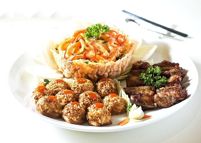 Chia sẻ cách chọn món ăn vừa ngon vừa tiết kiệm khi đặt tiệc liên hoan tại nhà