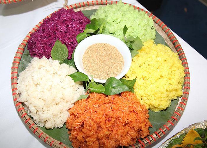 Đặt tiệc đám giỗ ấm cúng cùng Hai Thụy Catering