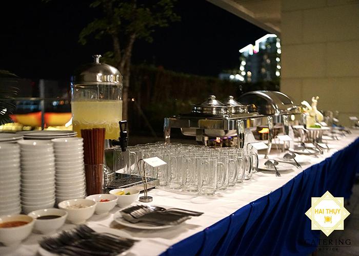 Tổ chức tiệc liên hoan gia đình ấm cúng và ý nghĩa cùng Hai Thụy Catering 