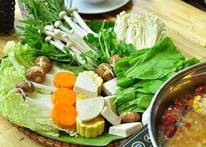 Tổ chức tiệc liên hoan quận 2 | Cần chú ý điều gì khi ăn lẩu? 